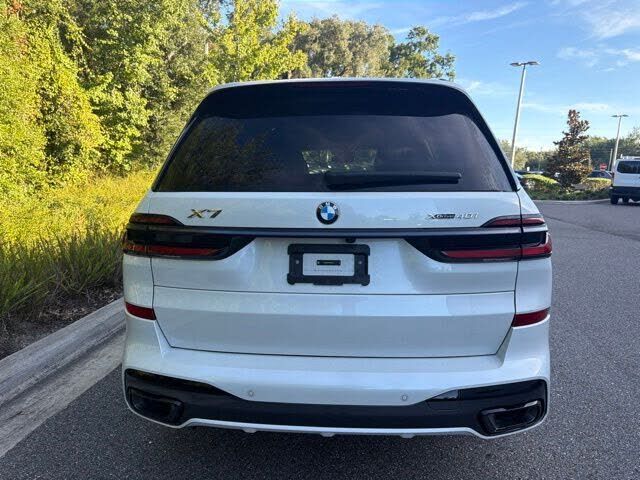 2025 BMW X7