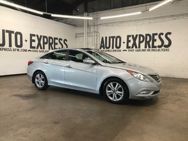 2011 HYUNDAI Sonata