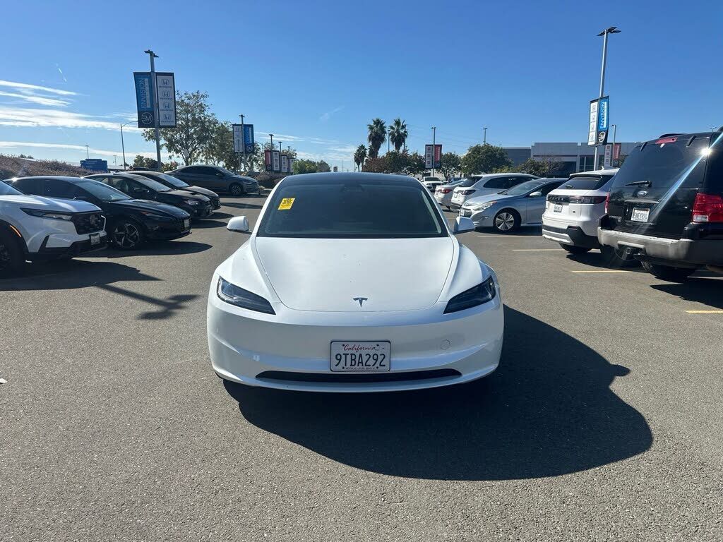 2025 TESLA Model 3