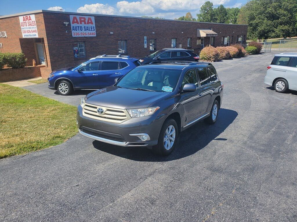 2011 TOYOTA Highlander