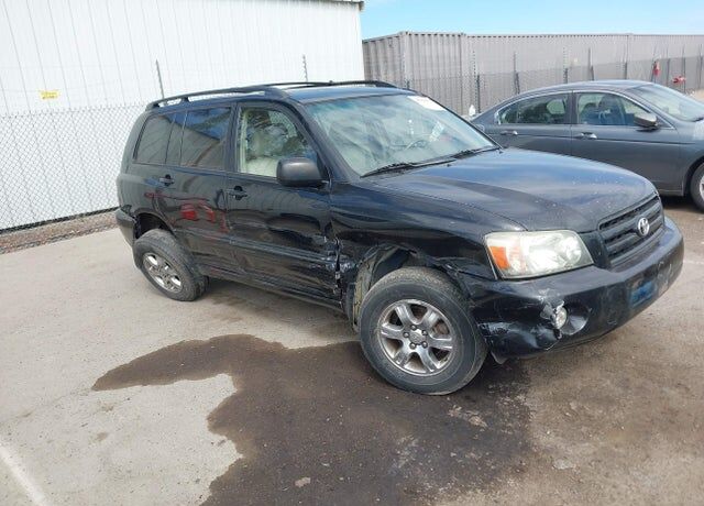 2004 TOYOTA Highlander