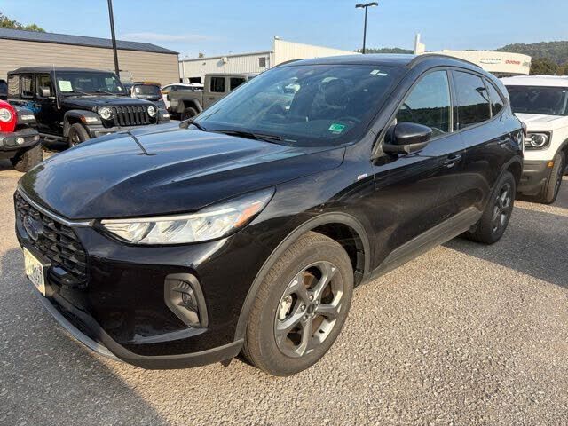 2025 FORD Escape