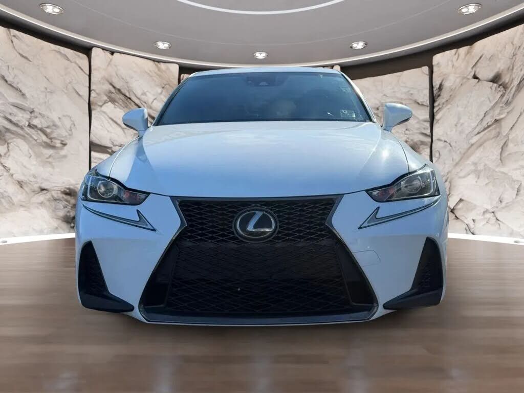 2018 Lexus IS