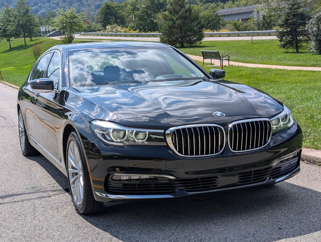 2017 BMW 740i