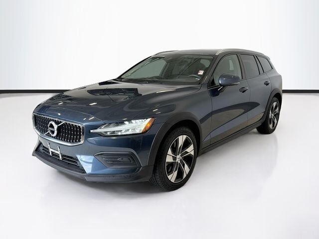 2020 VOLVO V60CC