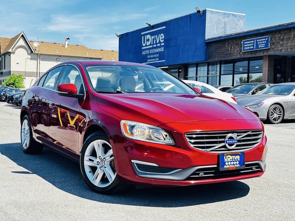2015 VOLVO S60