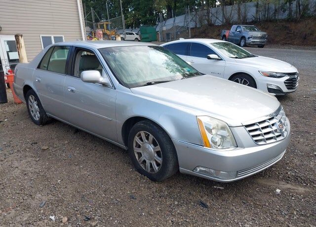 2011 CADILLAC DTS