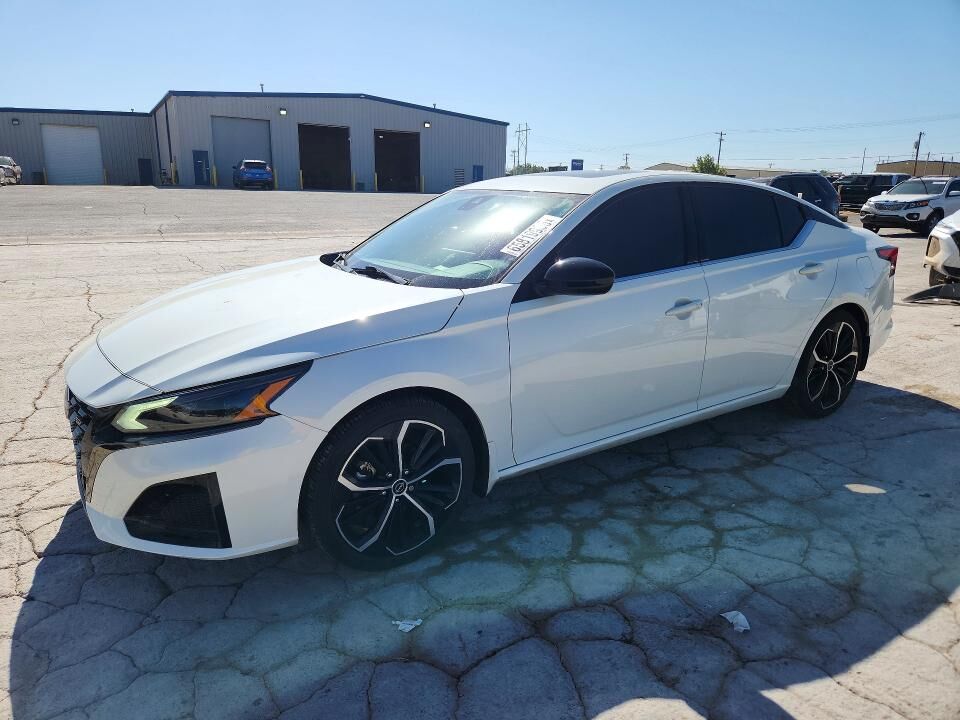 2024 NISSAN Altima