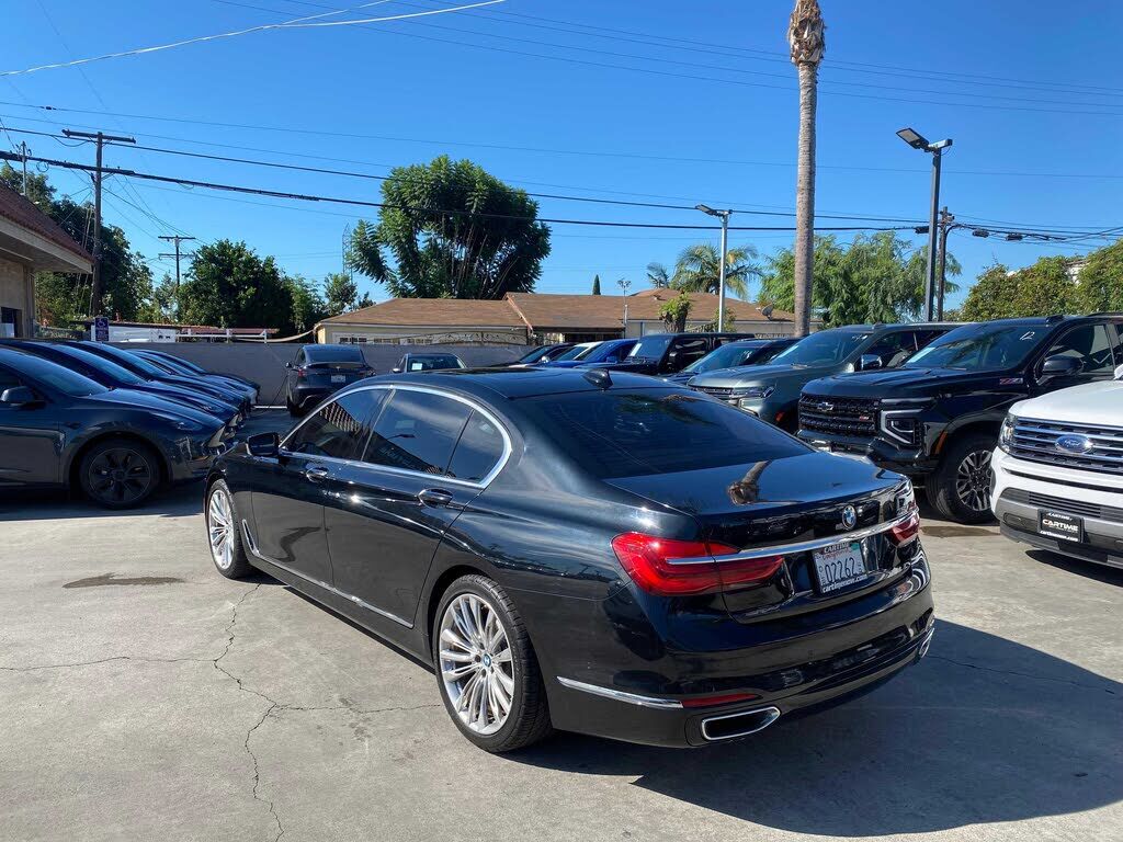 2019 BMW 750i