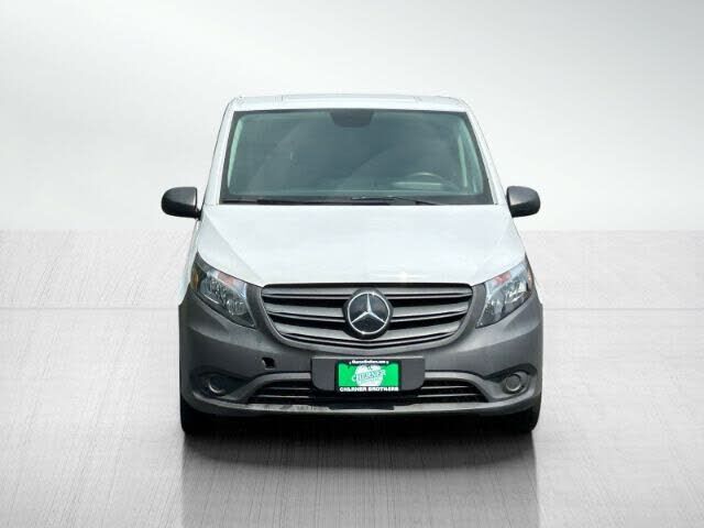 2022 Mercedes-Benz METRIS