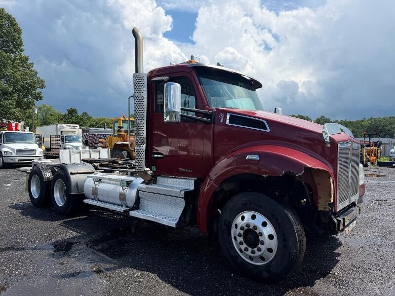 2020 KENWORTH T880