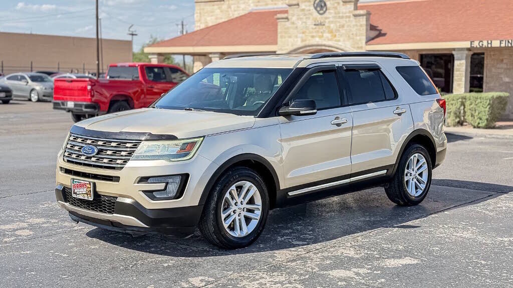 2017 FORD Explorer