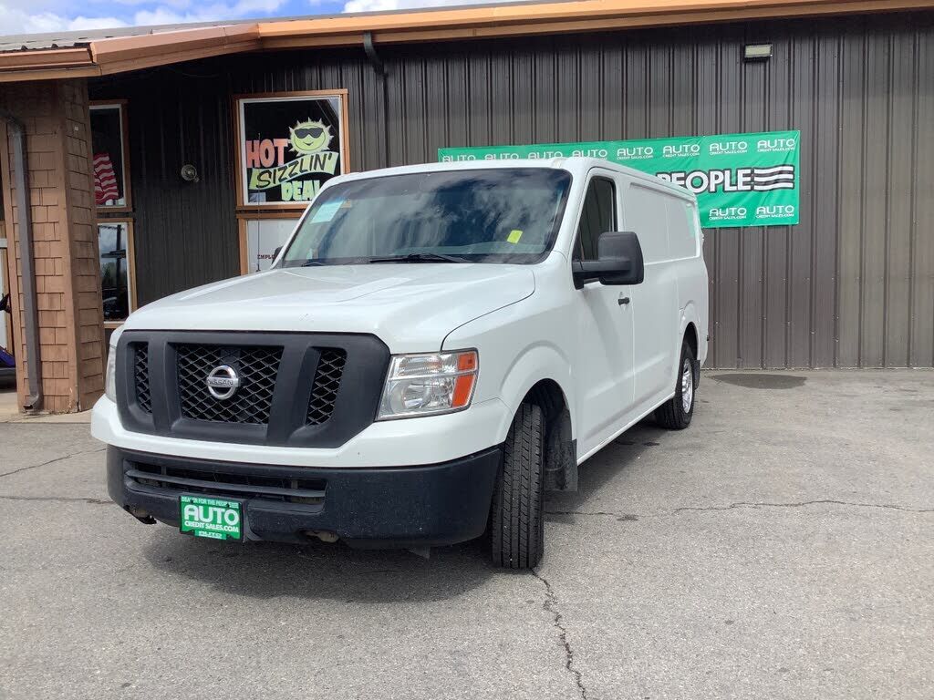 2013 NISSAN NV