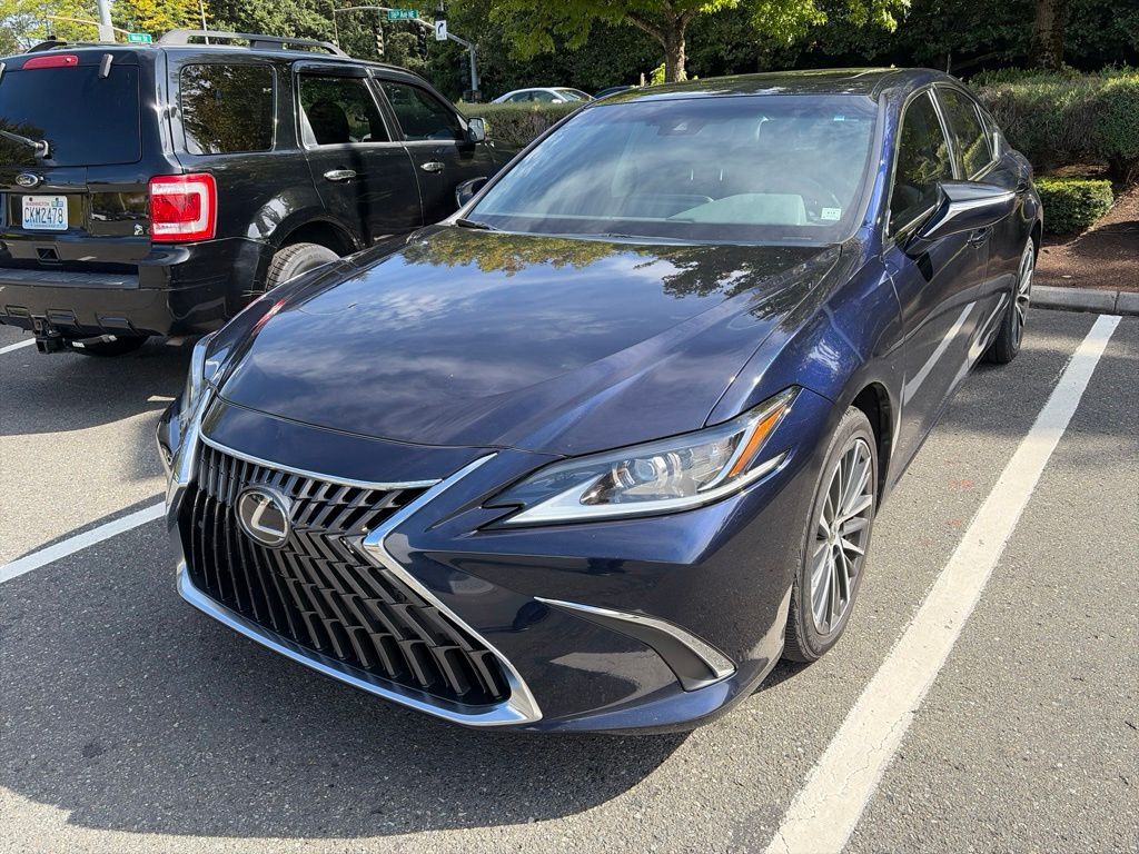 2022 Lexus ES