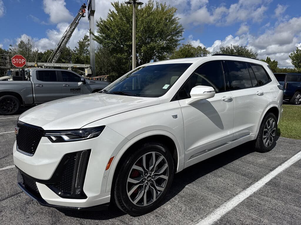 2024 CADILLAC XT6