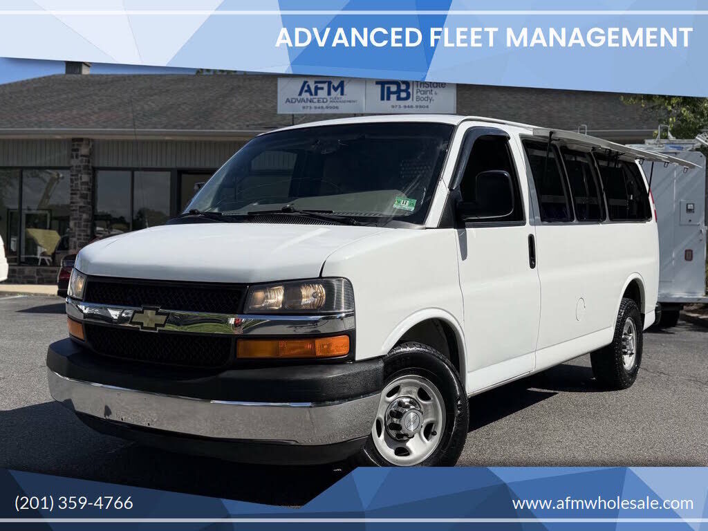 2017 CHEVROLET Express