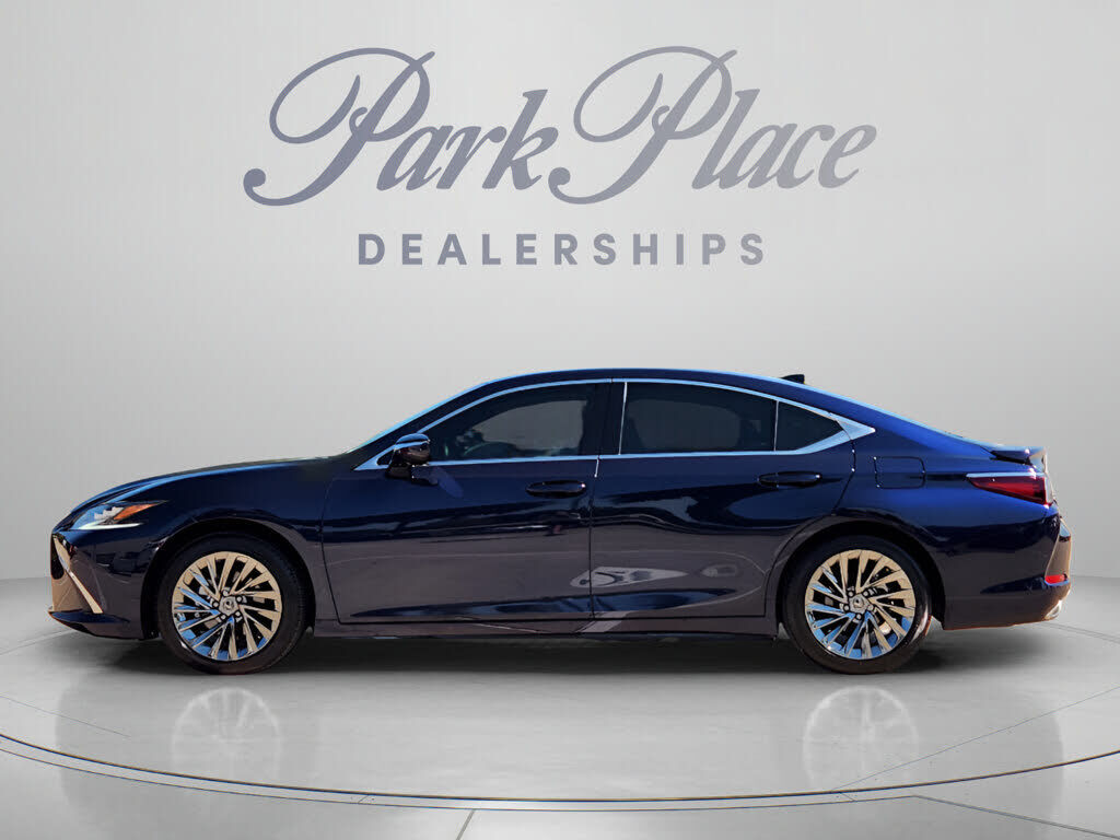 2025 Lexus ES