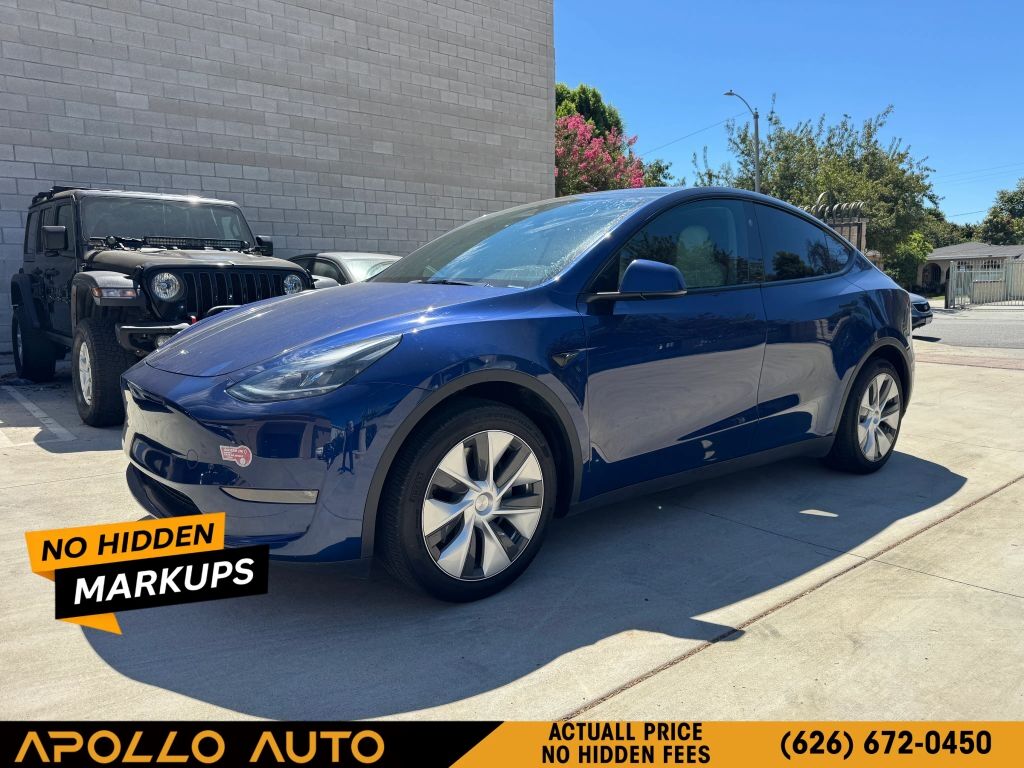 2024 TESLA Model Y