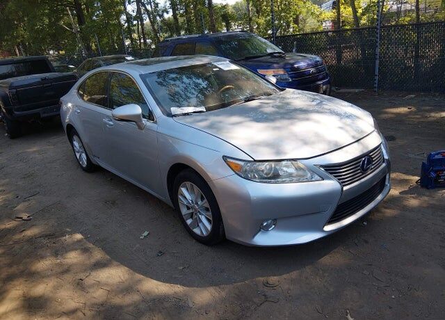 2013 LEXUS ES