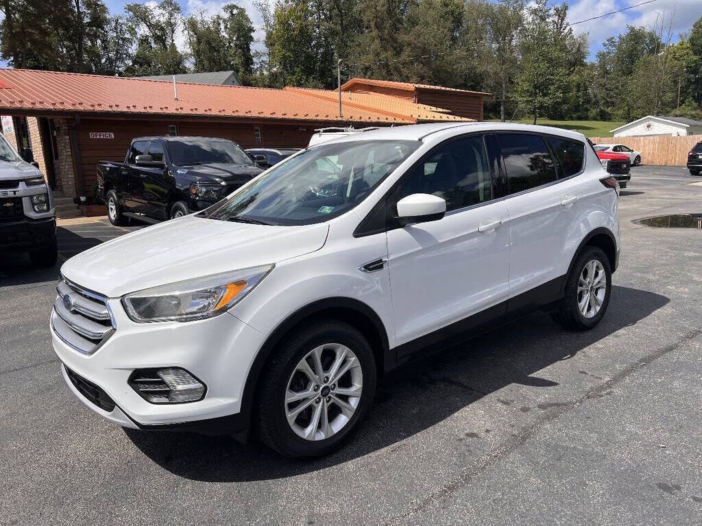 2017 FORD Escape
