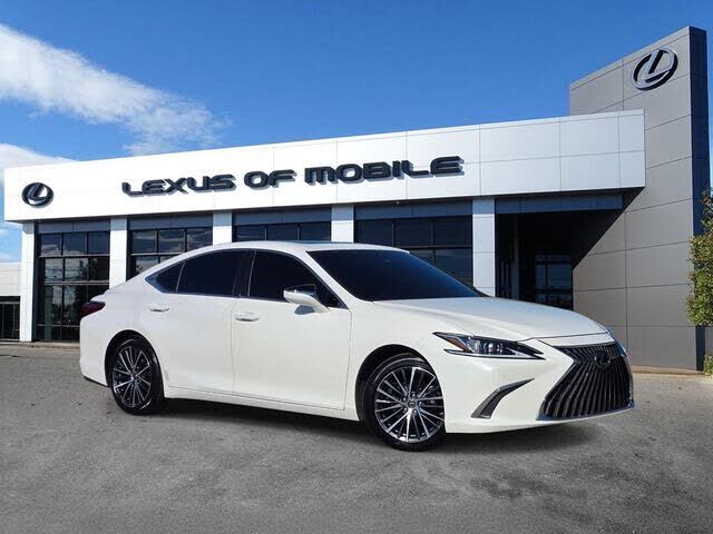 2025 LEXUS ES