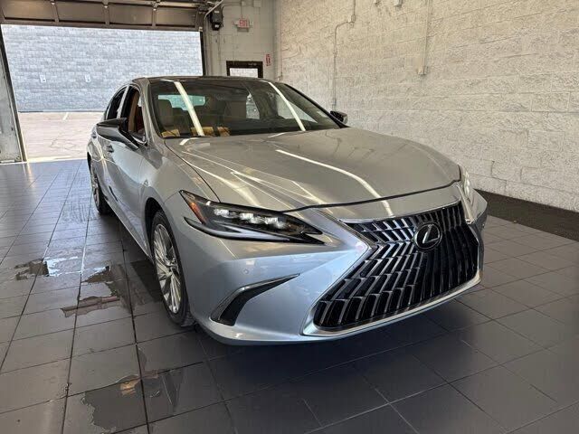 2023 Lexus ES