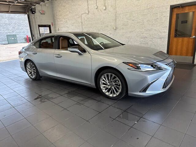 2023 LEXUS ES