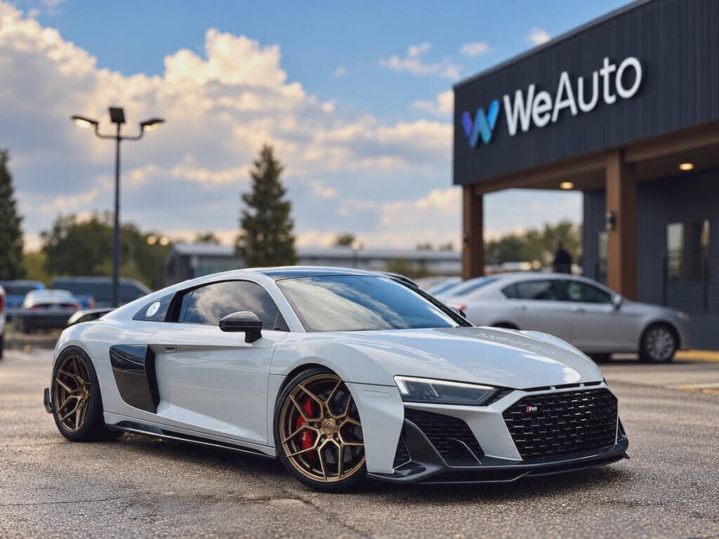 2020 AUDI R8