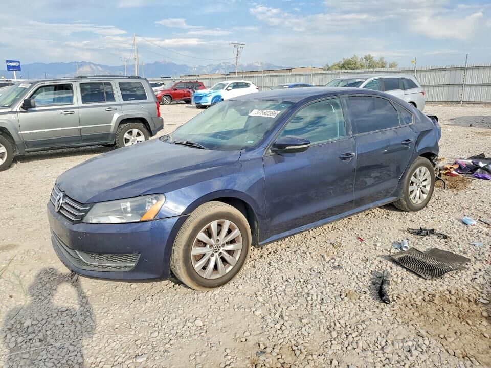 2012 VOLKSWAGEN Passat