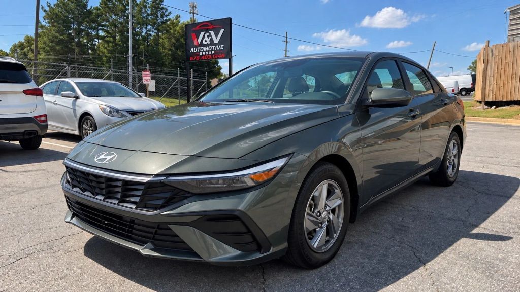 2024 HYUNDAI Elantra