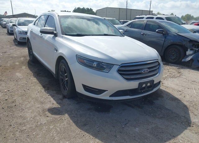 2016 FORD Taurus