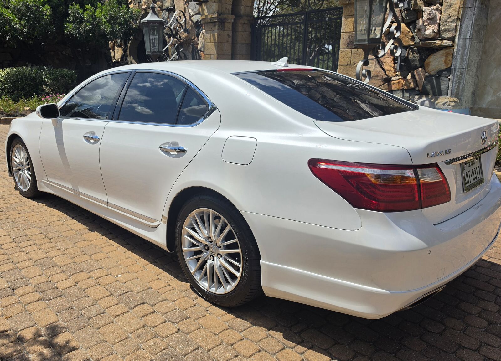 2010 Lexus LS