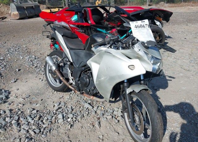 2012 HONDA CB