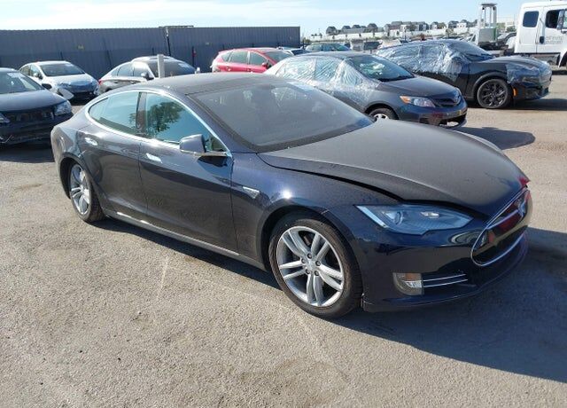 2013 TESLA Model S