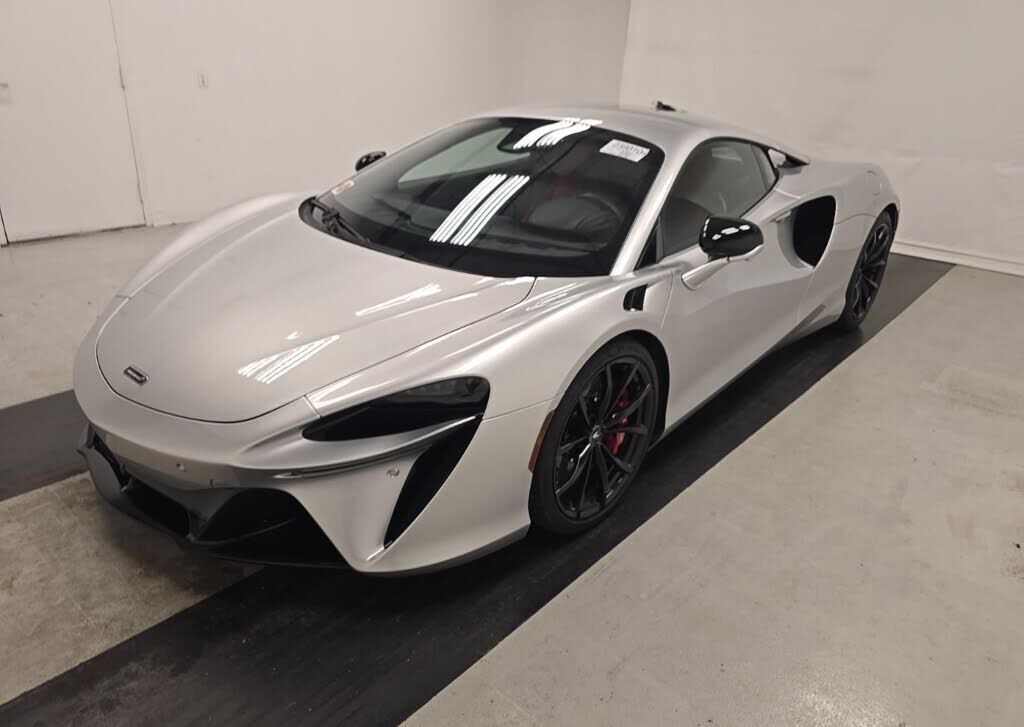 2023 MCLAREN ARTURA