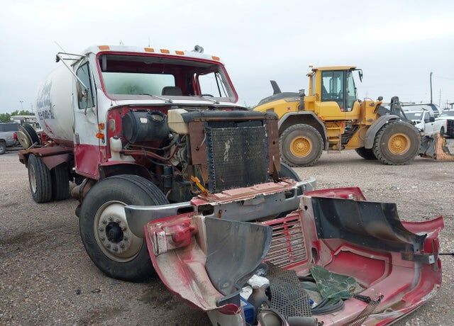 1999 INTERNATIONAL 4900