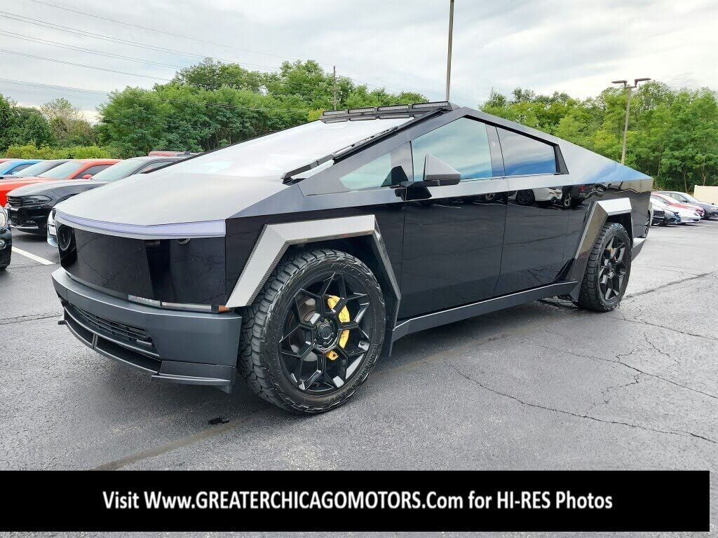 2024 TESLA Cybertruck