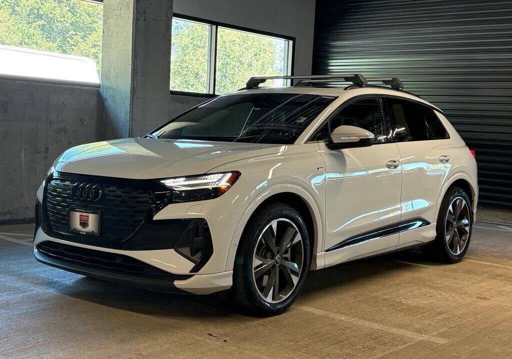2024 AUDI Q4