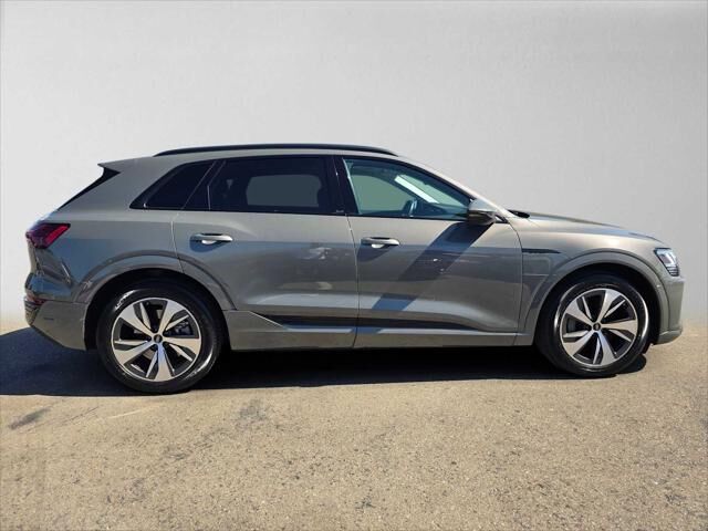2024 Audi Q8