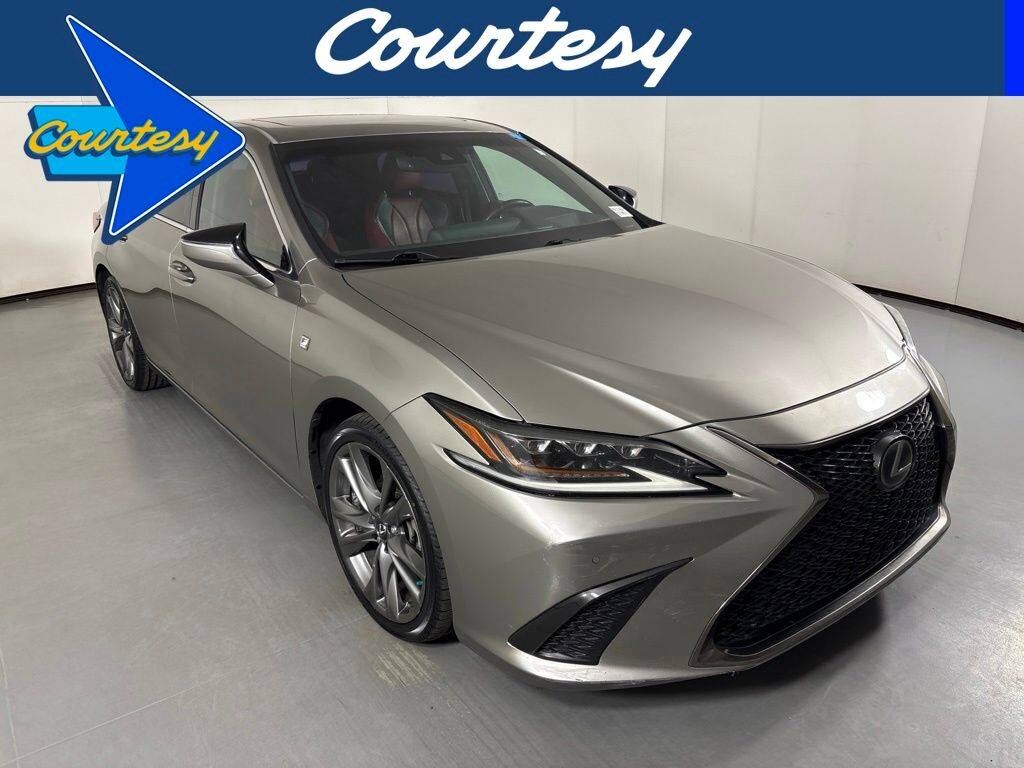 2019 LEXUS ES