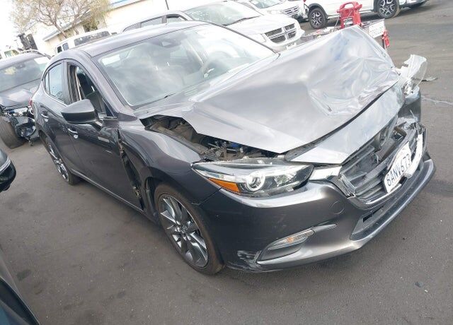 2018 MAZDA Mazda3