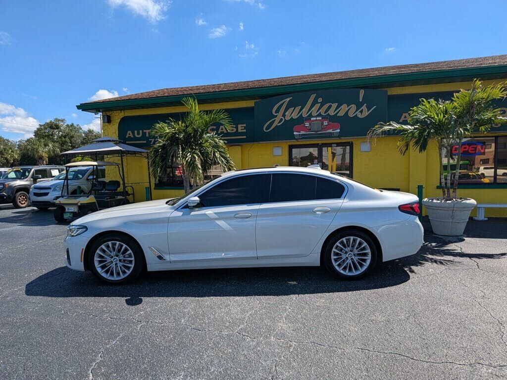 2022 BMW 530i