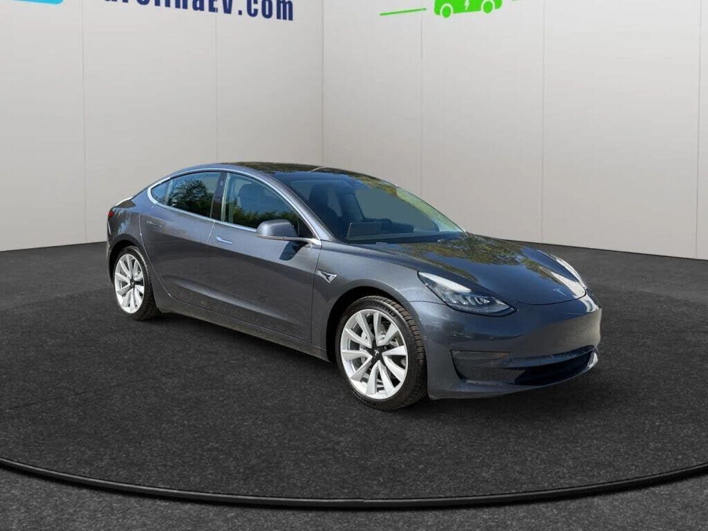 2018 TESLA Model 3