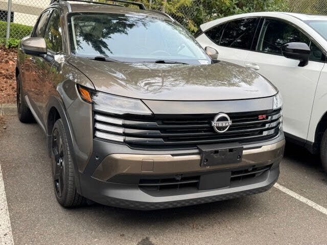 2025 NISSAN Kicks
