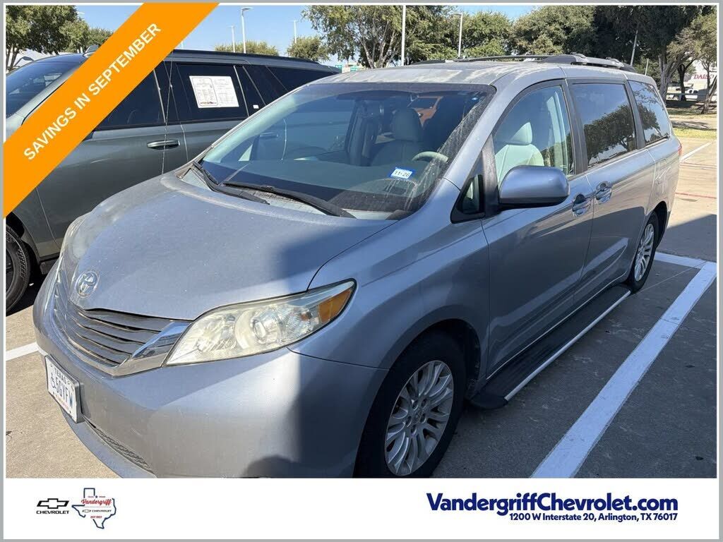 2013 TOYOTA Sienna