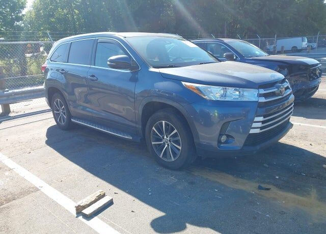 2019 TOYOTA Highlander