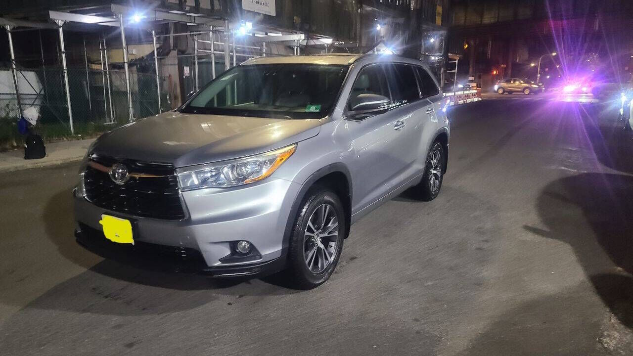 2016 TOYOTA Highlander