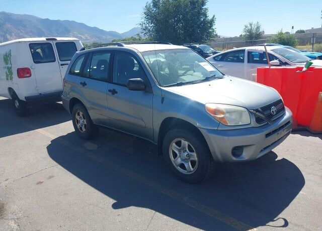 2004 TOYOTA RAV4