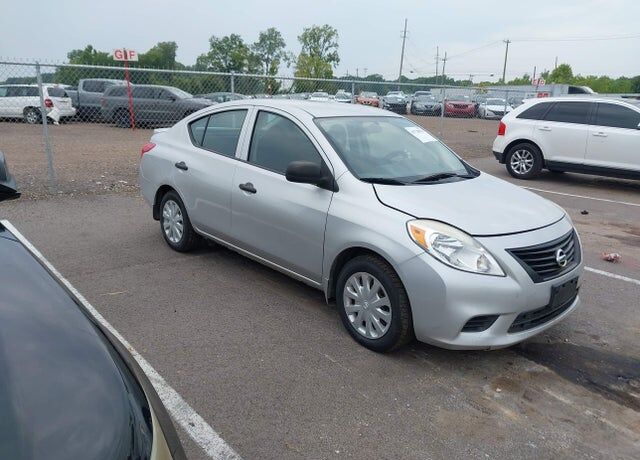 2013 NISSAN Versa