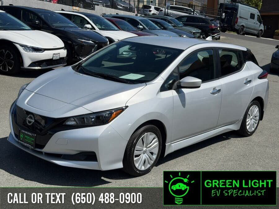 2025 NISSAN Leaf